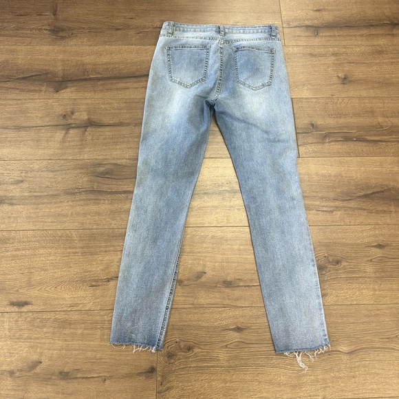 REVAMPED DISTRESSED RHINSTONED BEADED HIGH RISE STRETCHY CROPPED JEANS - Picture 3 of 4